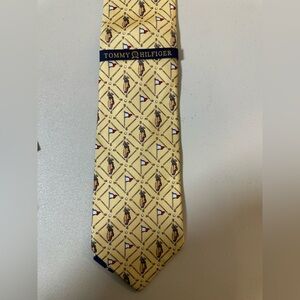 Tommy Hilfiger Yellow Silk Golf ⛳️ Pattern Tie